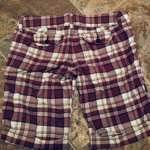 Hollister plaid shorts - Picture 3 of 3
